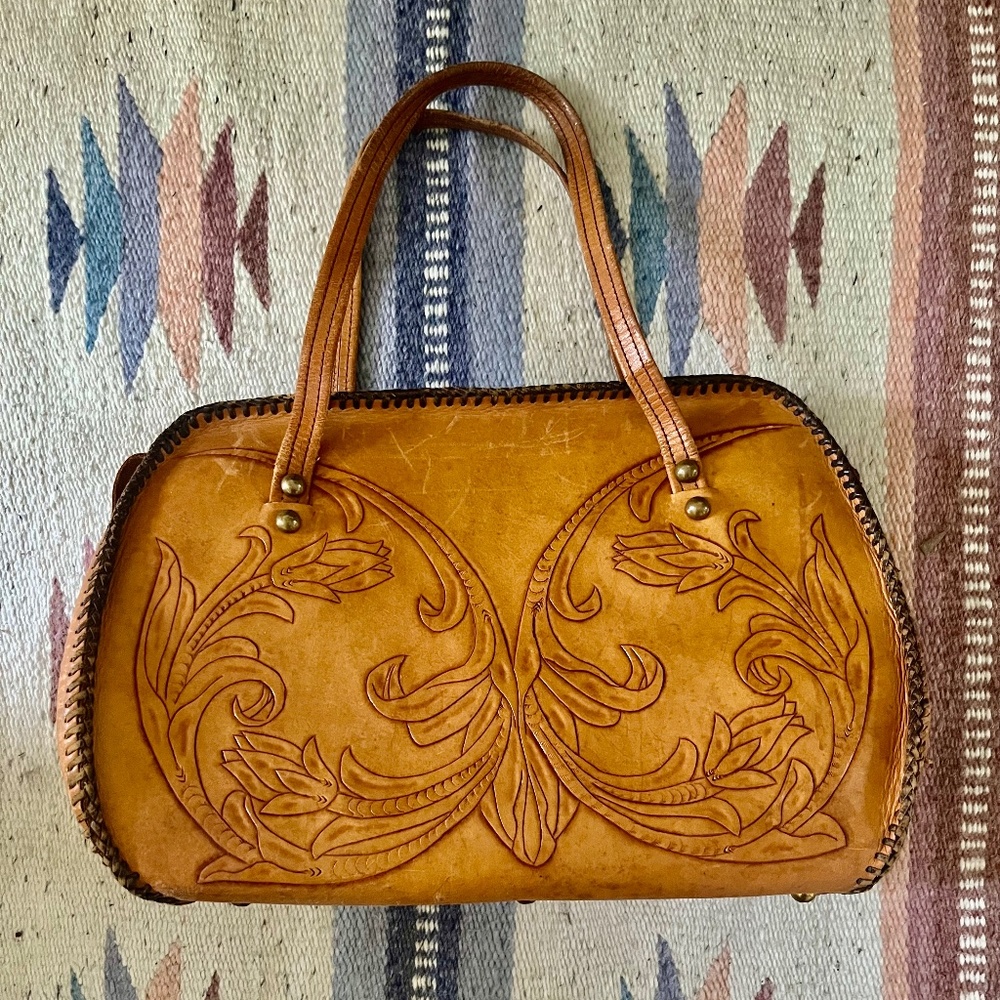 Vintage 70’s tooled leather purse